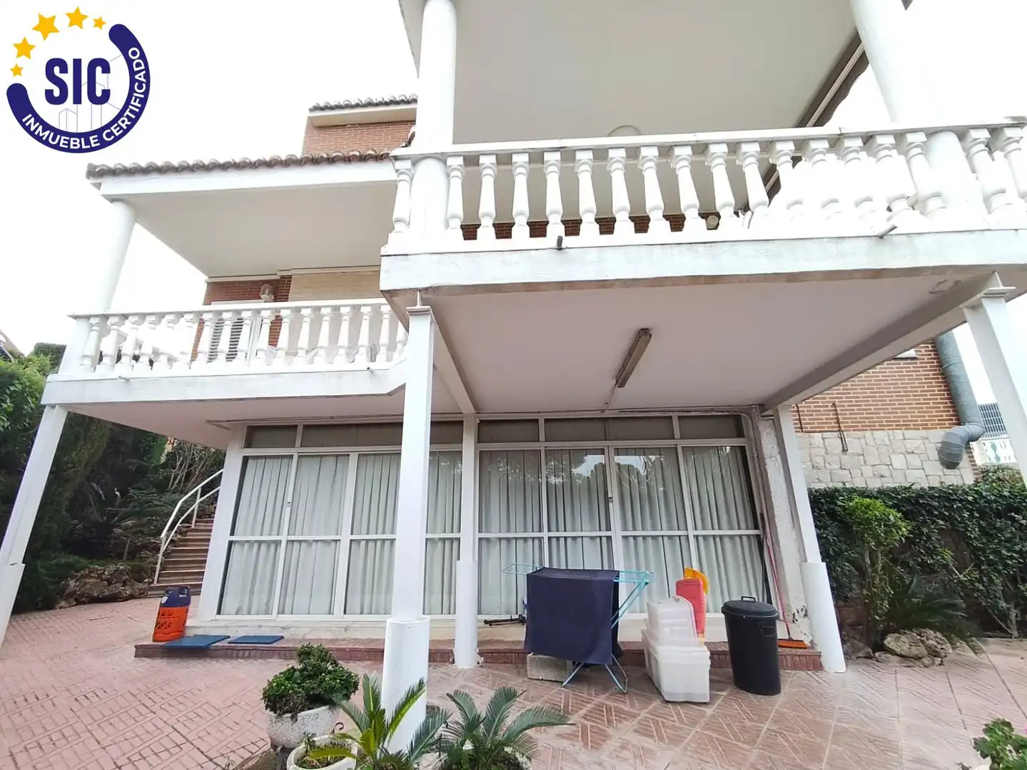 Vista exterior de Casa o xalet en venda en Torrent amb Aire condicionat, Calefacció i Jardí privat