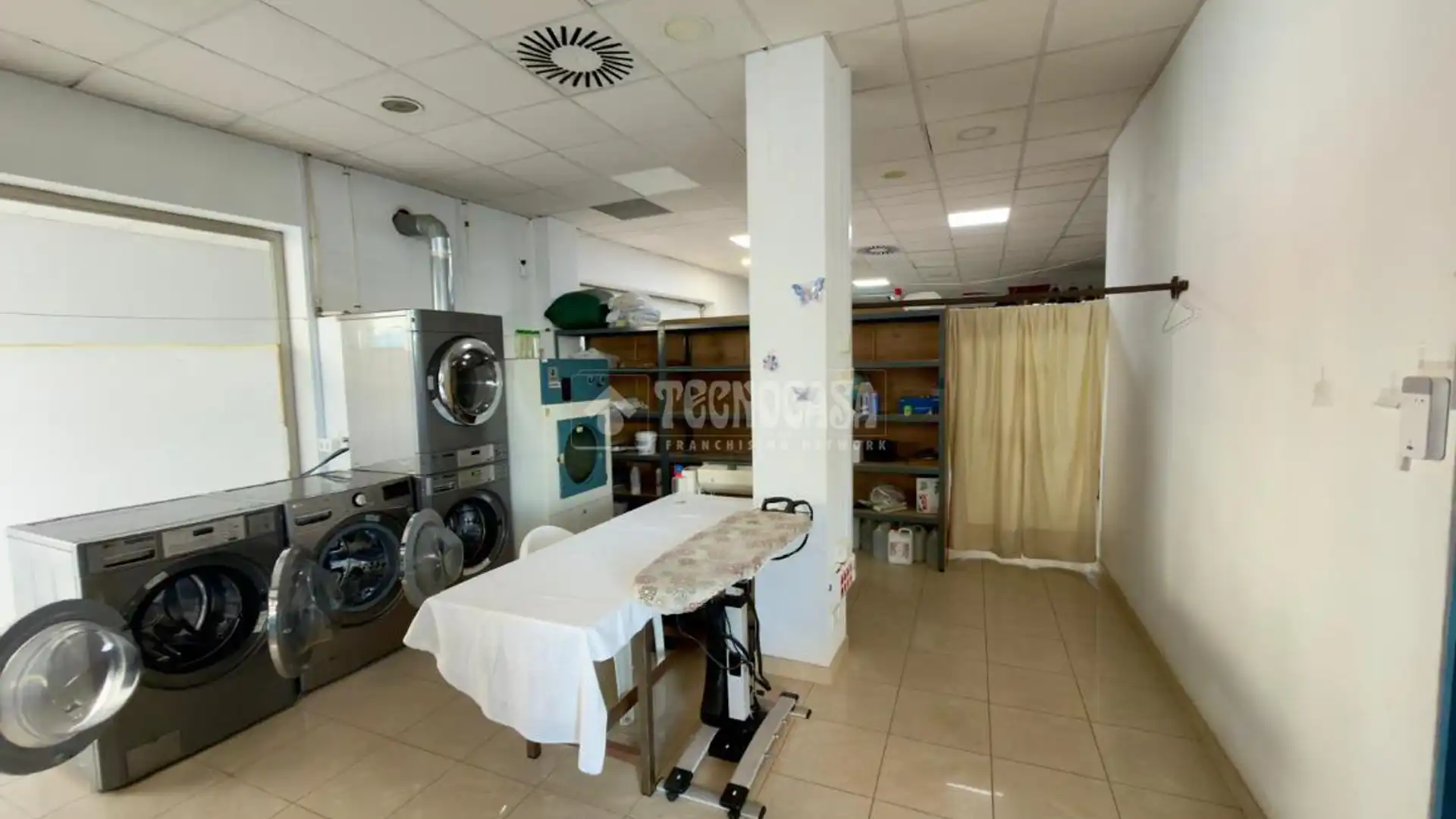 Local en venta en Manilva