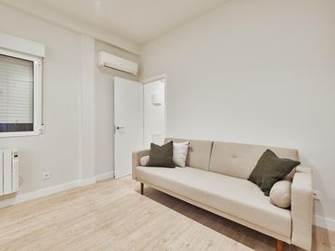 Erdgeschosswohnung mit Aufzug zum Verkauf in Calle de Juan Bravo