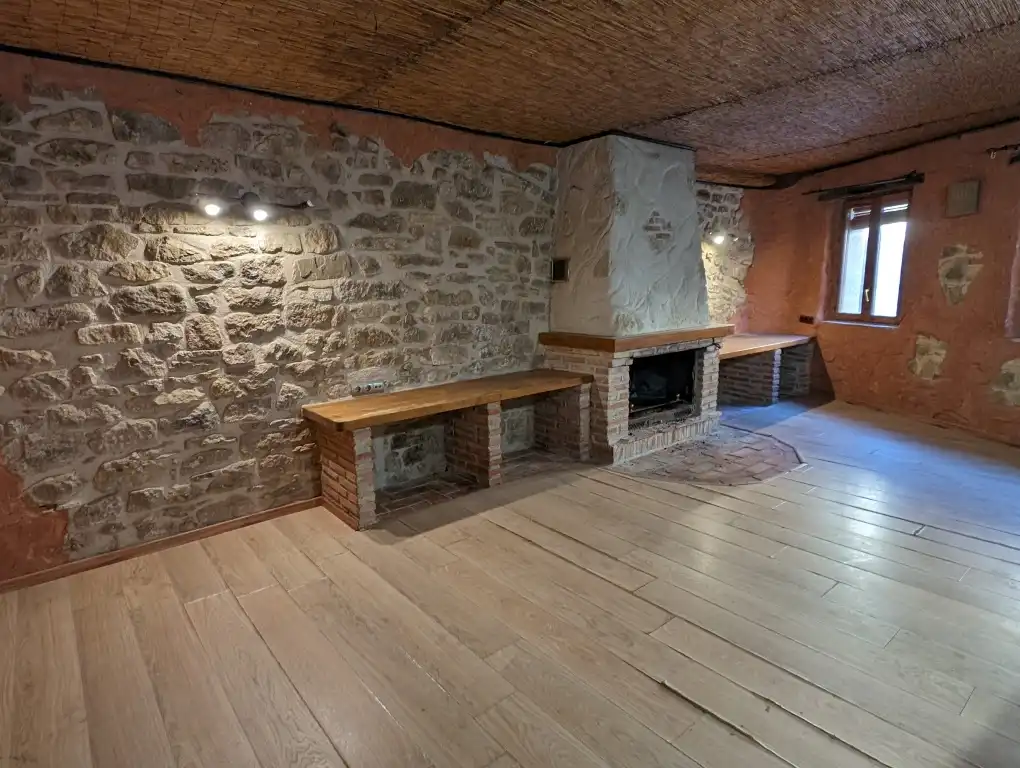 Houses for sale in Cretas  with Terrace, Storage room and Balcony