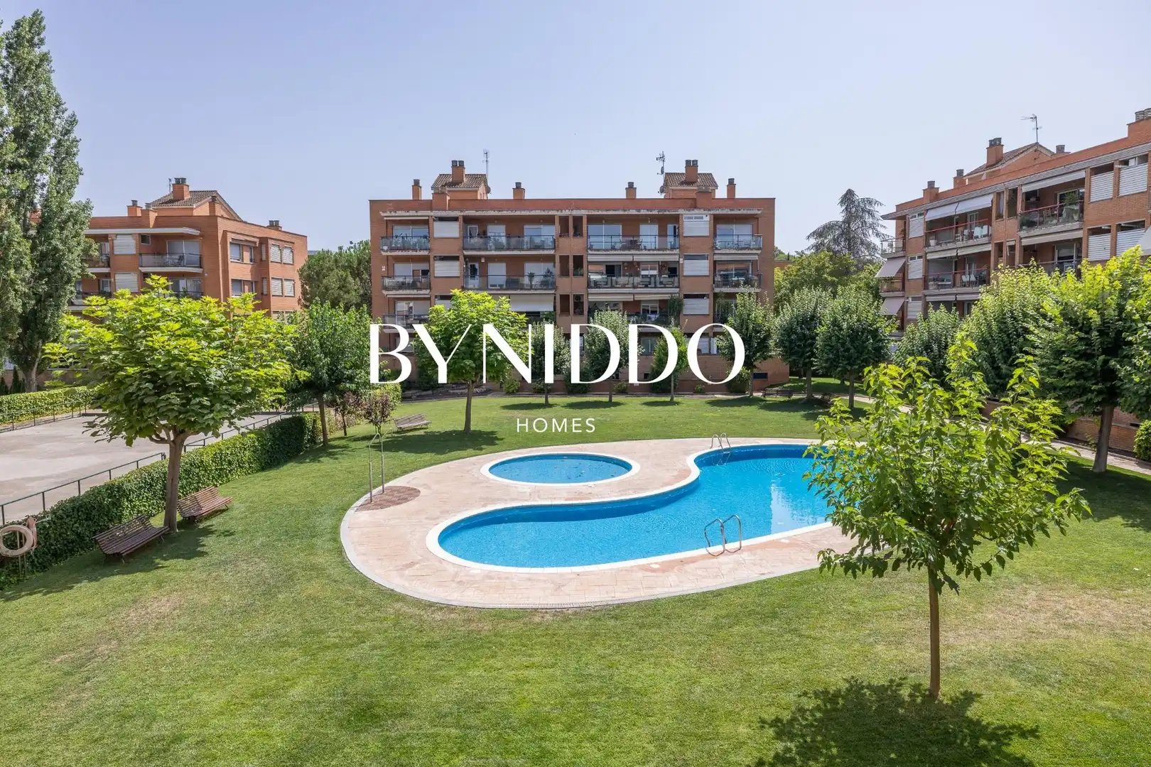Vista exterior de Pis en venda en Sant Cugat del Vallès amb Aire condicionat, Calefacció i Parquet