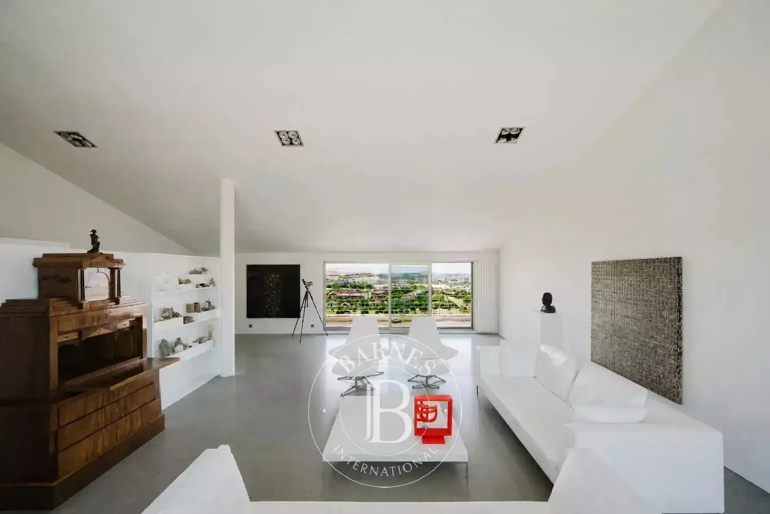 Sala d'estar de Casa o xalet en venda en Valle de Egüés / Eguesibar amb Calefacció, Terrassa i Piscina