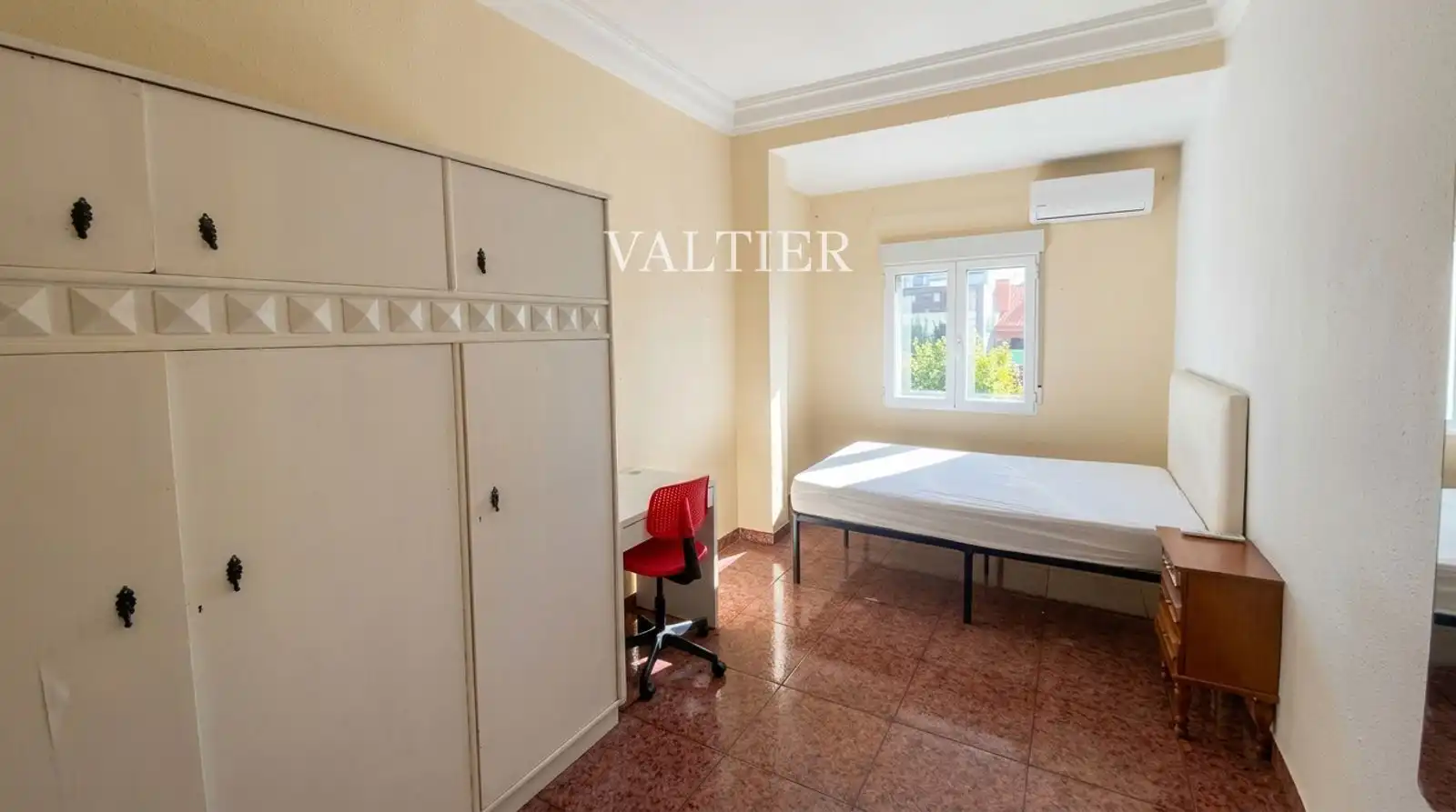 Schlafzimmer von Wohnung zur Miete in Arganzuela
