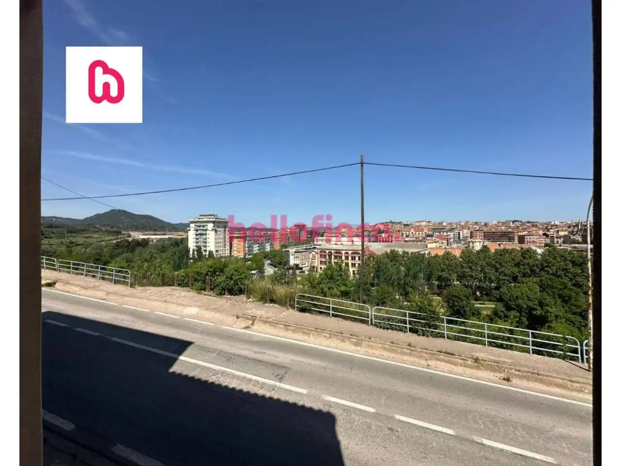 Vista exterior de Piso en venta en Manresa con Parquet, Terraza y Alarma