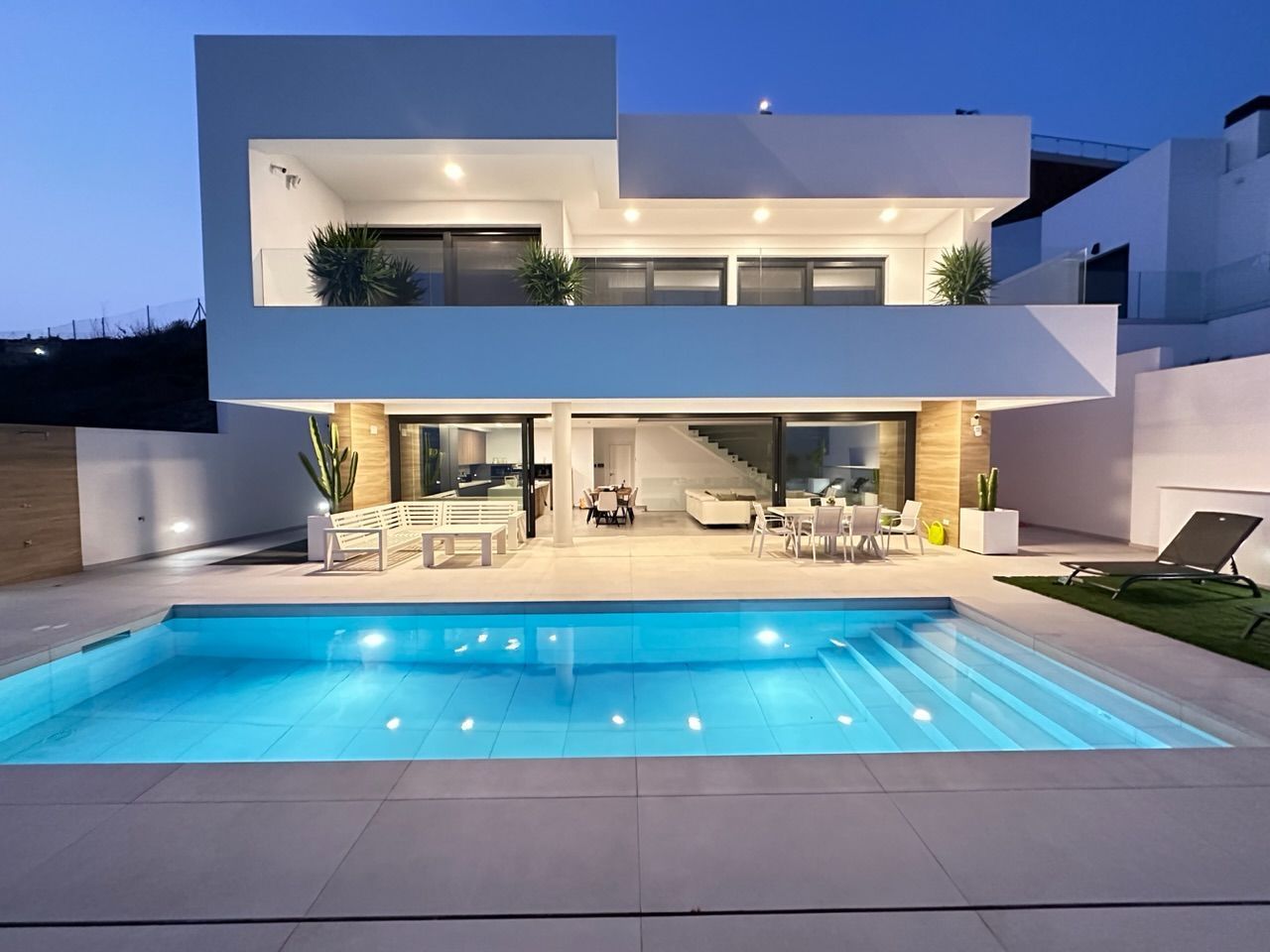 Swimming pool of House or chalet for sale in Nerja  with Air Conditioner, Heating and Private garden