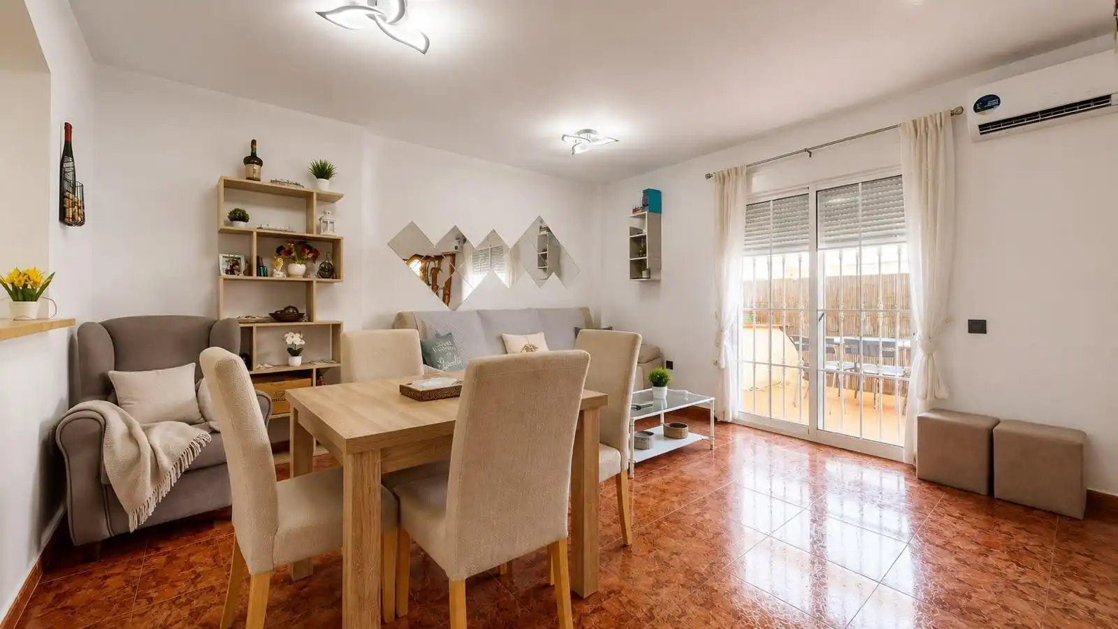 Menjador de Casa o xalet en venda en Rioja