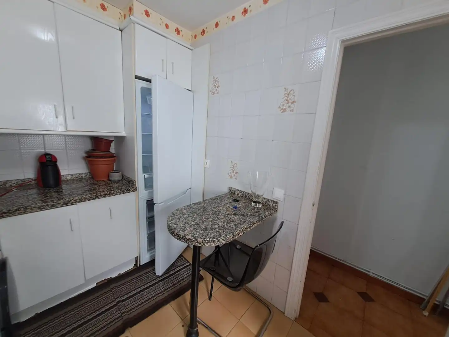 Cuina de Apartament en venda en Oviedo  amb Calefacció