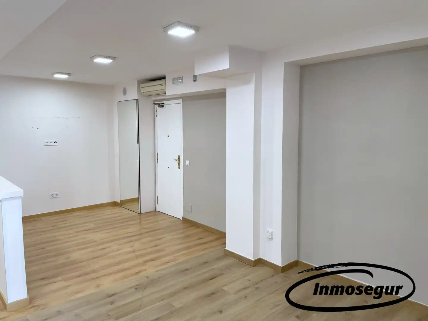 Business premises for sale in Carrer de Barcelona 39, imagen 2