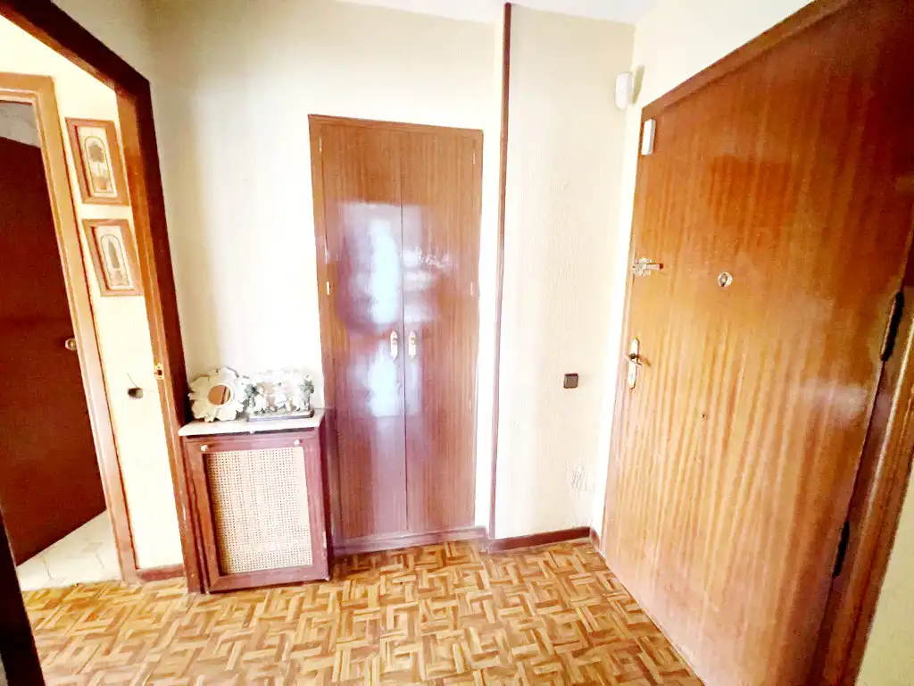 Piso en venta en Madrid con Calefacción, Parquet y Terraza