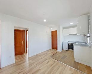 Kitchen of Flat to rent in  Madrid Capital  with Oven and Pets allowed