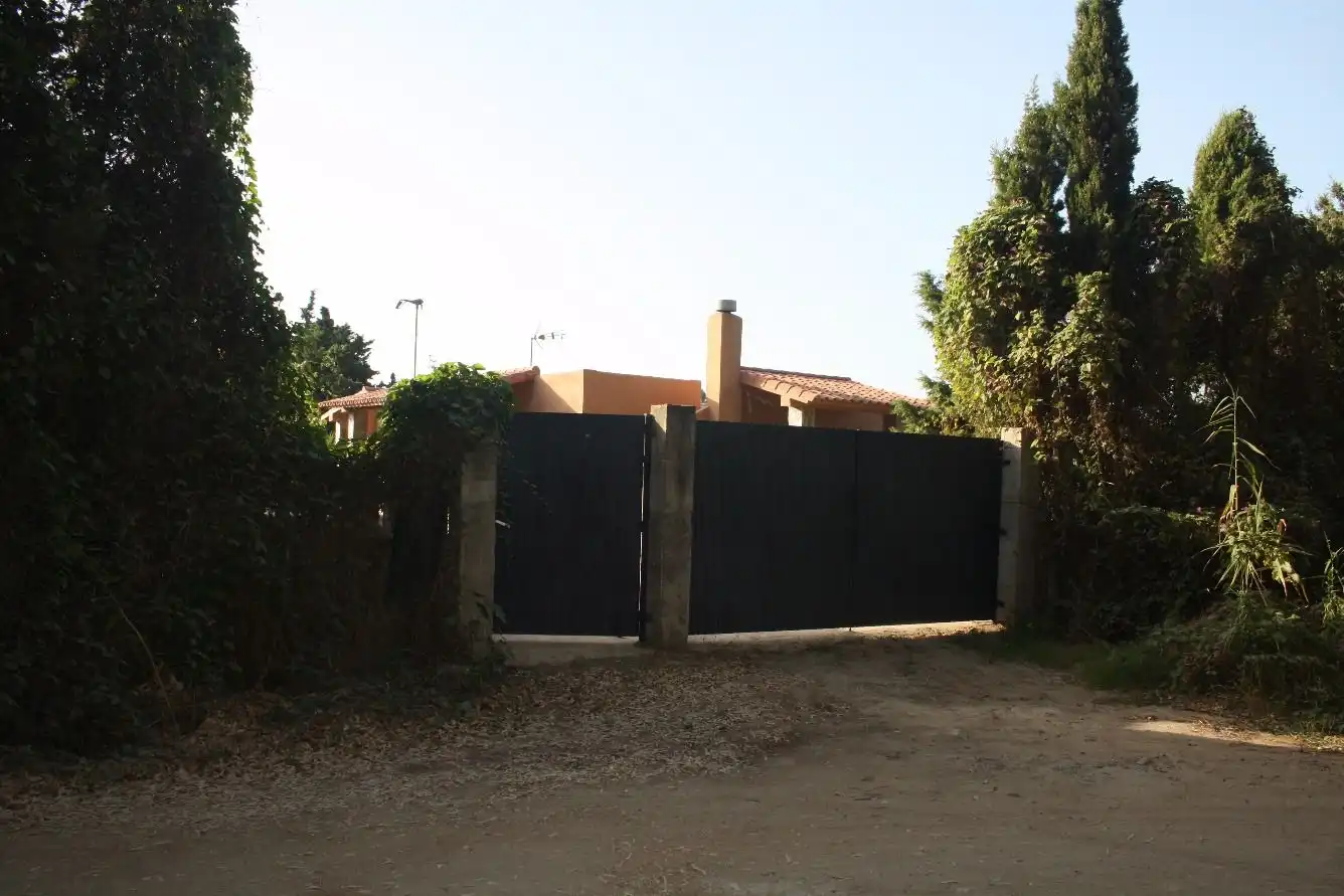 Vista exterior de Casa o chalet en venta en Los Barrios con Calefacción, Jardín privado y Trastero