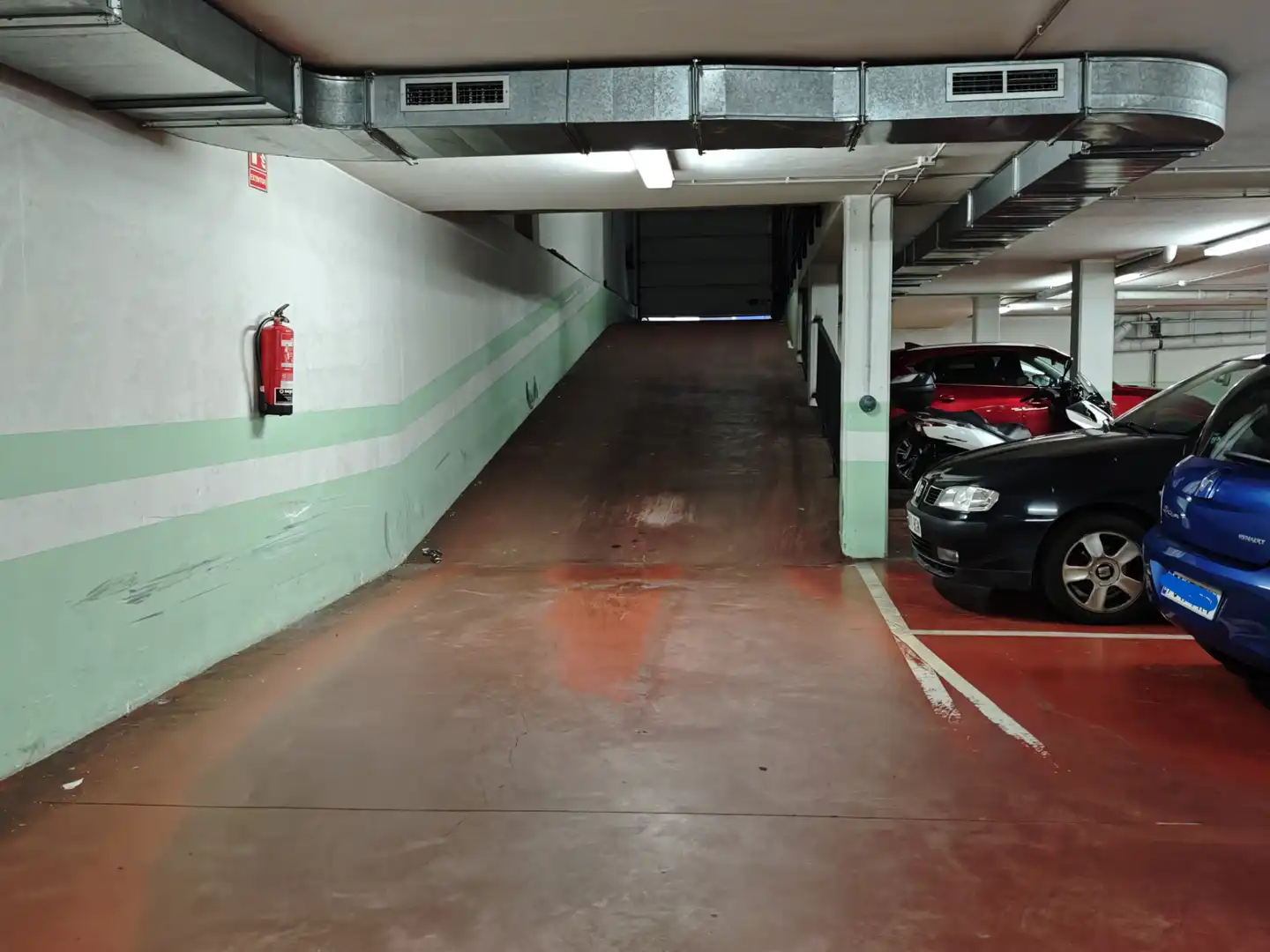 Parking de Piso en venta en Narón con Calefacción, Parquet y Trastero