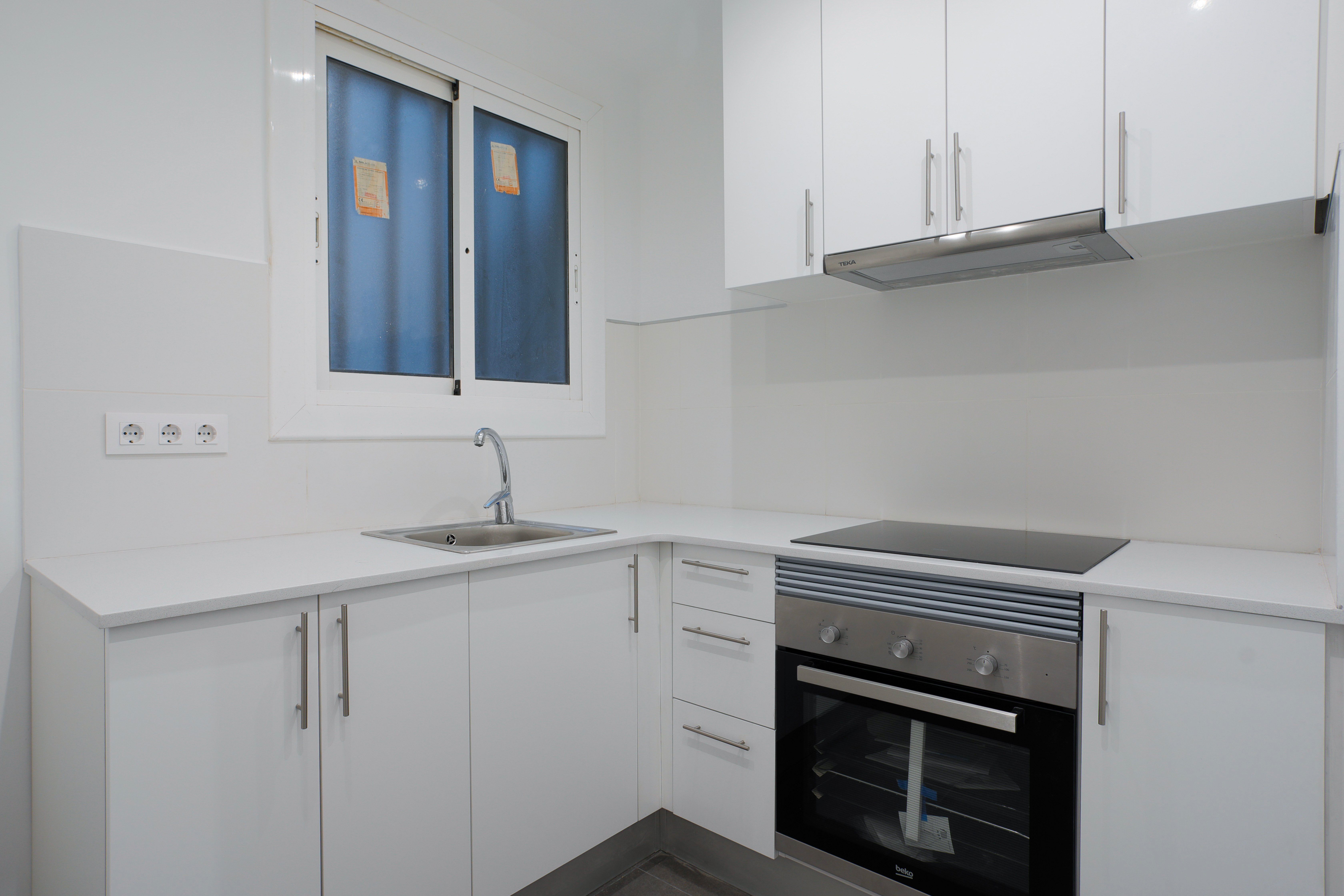 Kitchen of Flat for sale in L'Hospitalet de Llobregat  with Heating and Terrace