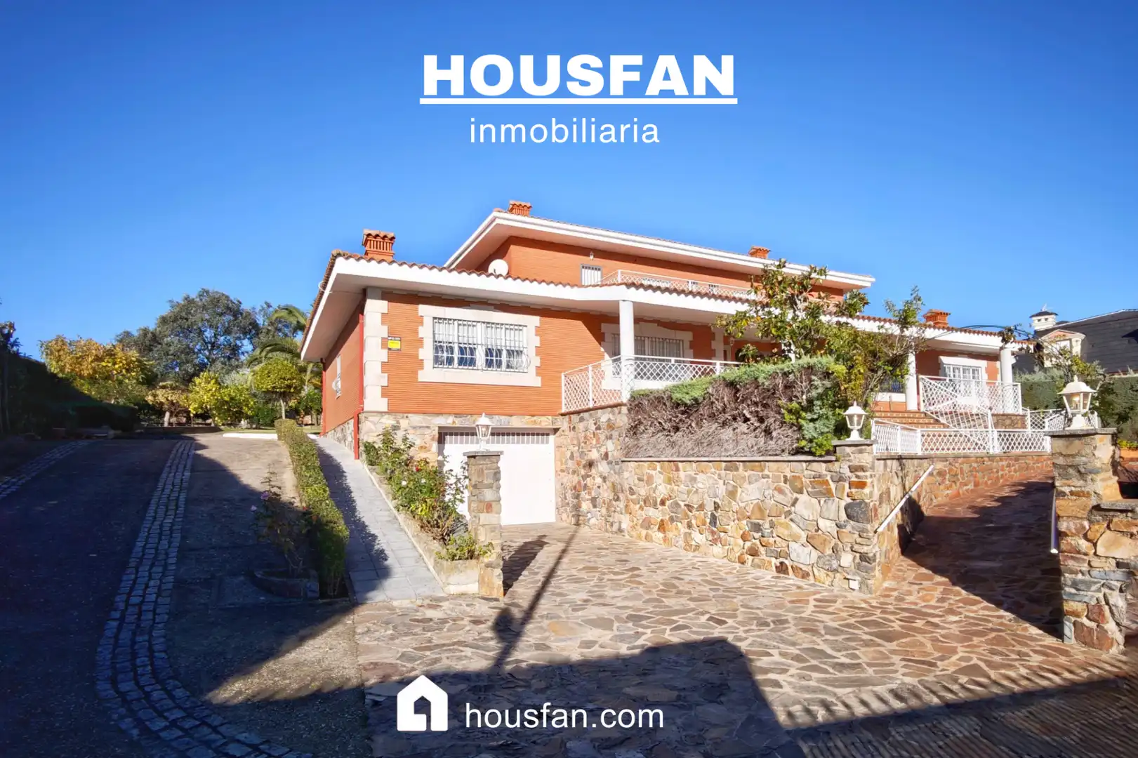 Exterior view of Houses for sale in Cáceres  with Air Conditioner, Heating and Private garden