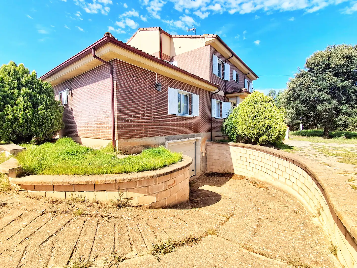 Vista exterior de Edificio en venta en Vadocondes con Alarma y Piscina comunitaria
