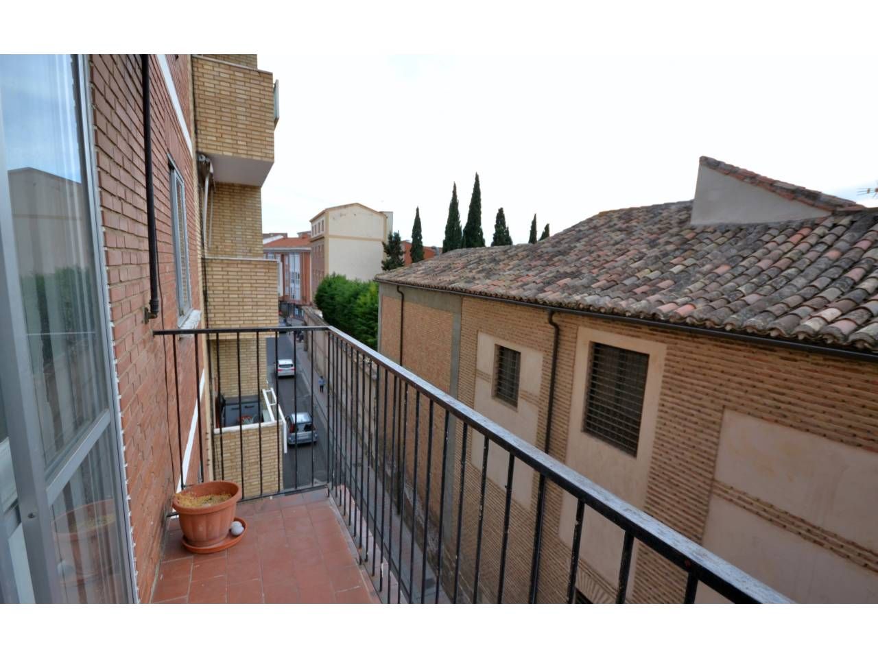 Terrasse von Wohnung miete in Palencia Capital mit Heizung, Terrasse und Möbliert