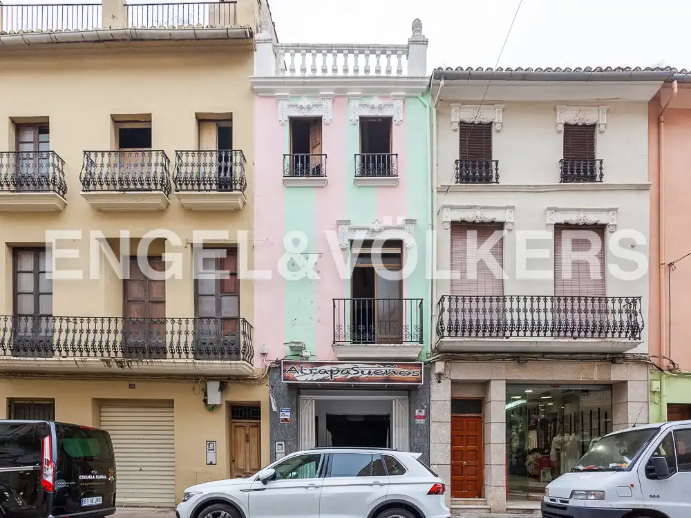 Vista exterior de Casa o xalet en venda en Carcaixent amb Calefacció, Terrassa i Balcó