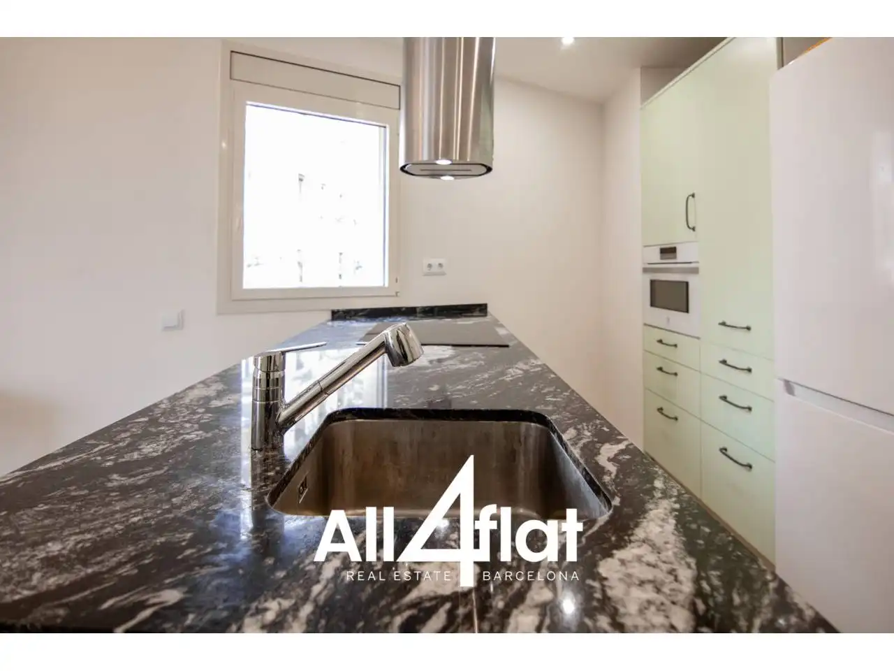 Kitchen of Flat for sale in  Barcelona Capital  with Air Conditioner, Parquet flooring and Terrace