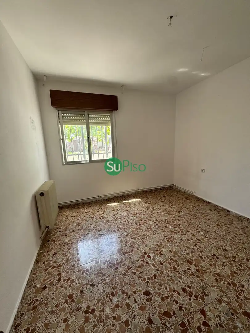 Casa adosada en venta en Avenida Rufino Rubio, 9, Yeles