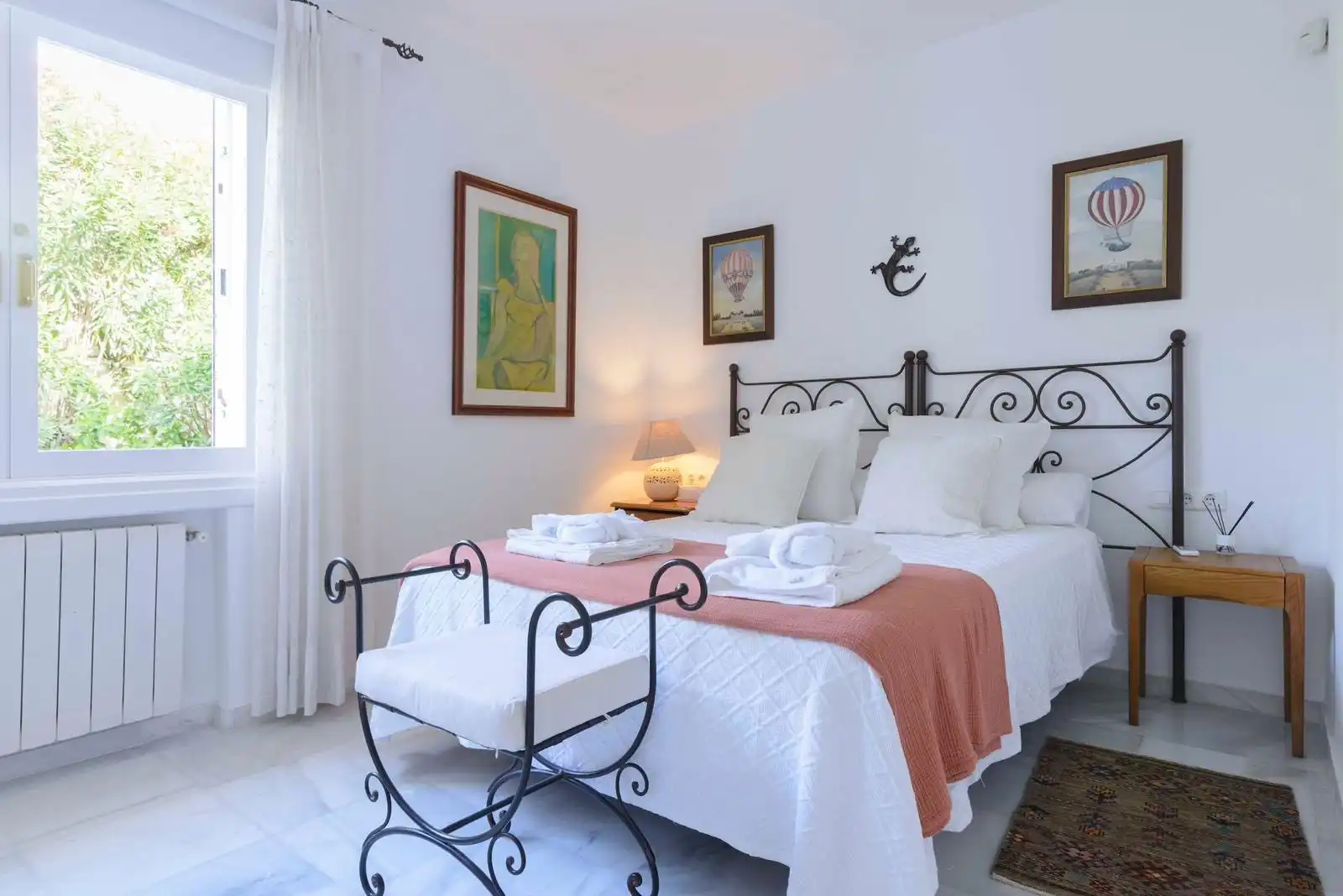 Dormitori de Casa o xalet de lloguer en Marbella amb Jardí privat, Terrassa i Piscina