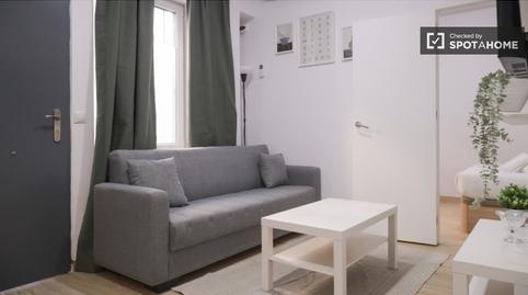 Foto 2 de Piso de alquiler en Valdeacederas,  Madrid Capital