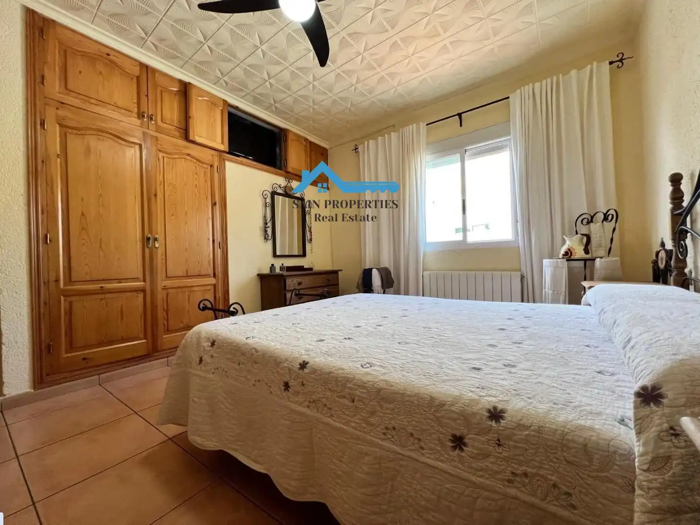 Habitación de Casa o chalet en venta en La Nucia con Aire acondicionado, Calefacción y Jardín privado