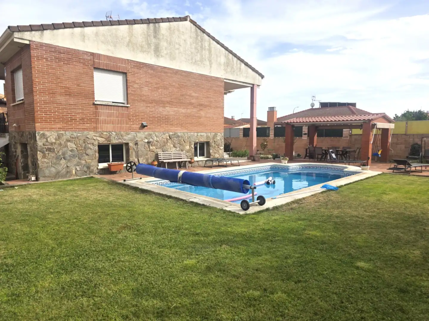 Piscina de Casa o chalet en venta en Galápagos con Calefacción, Jardín privado y Terraza