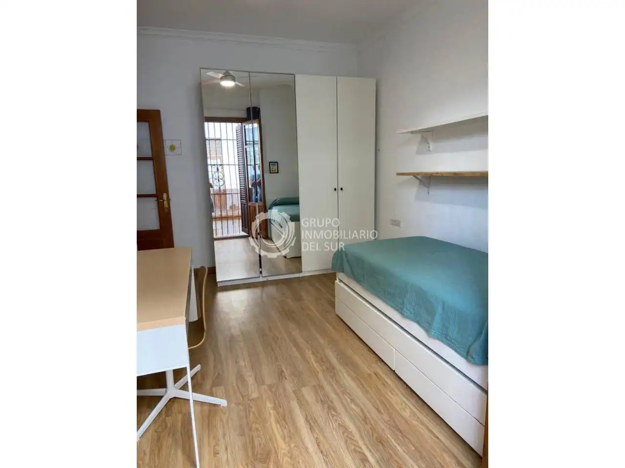 Dormitori de Casa adosada en venda en Puerto Real amb Aire condicionat, Jardí privat i Terrassa