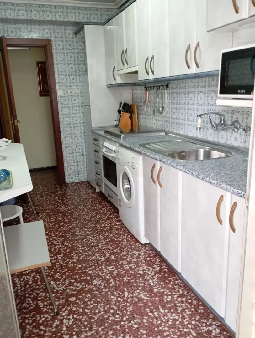 Cocina de Piso en venta en Zaragoza con Calefacción, Jardín privado y Terraza