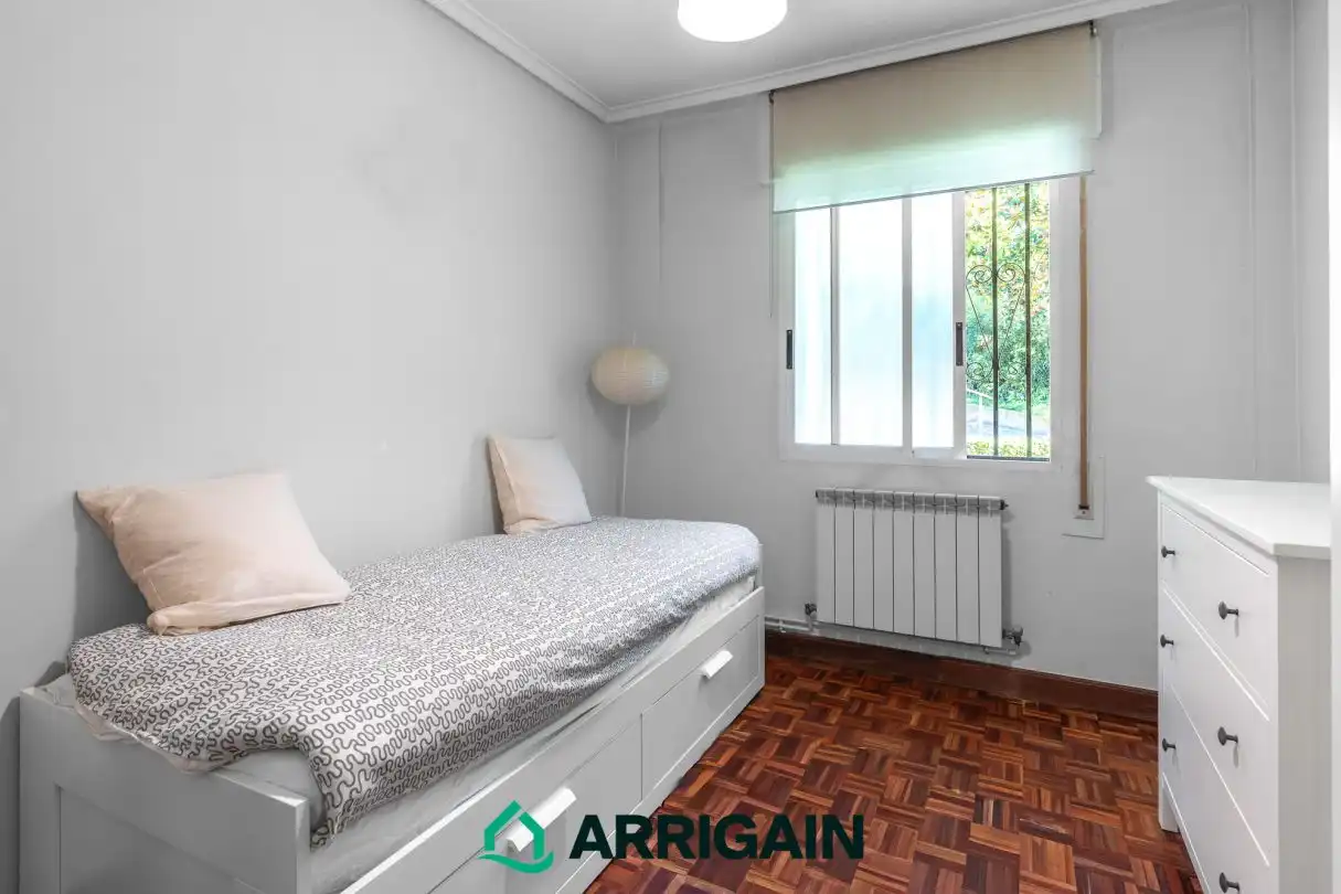Schlafzimmer von Wohnung zum Verkauf in Donostia - San Sebastián  mit Heizung, Privatgarten und Balkon