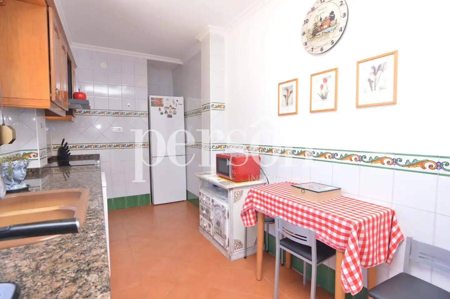 Cocina de Casa o chalet en venta en Chiva con Aire acondicionado, Jardín privado y Terraza