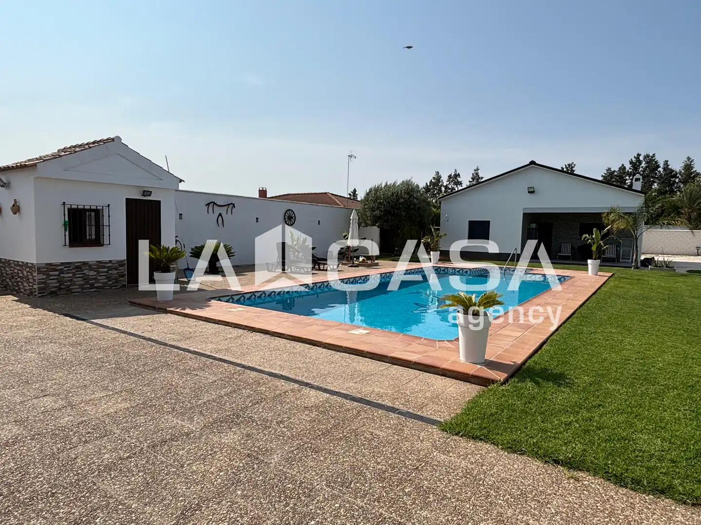 Villa con piscina in vendita a Calle Clavel, imagen 2