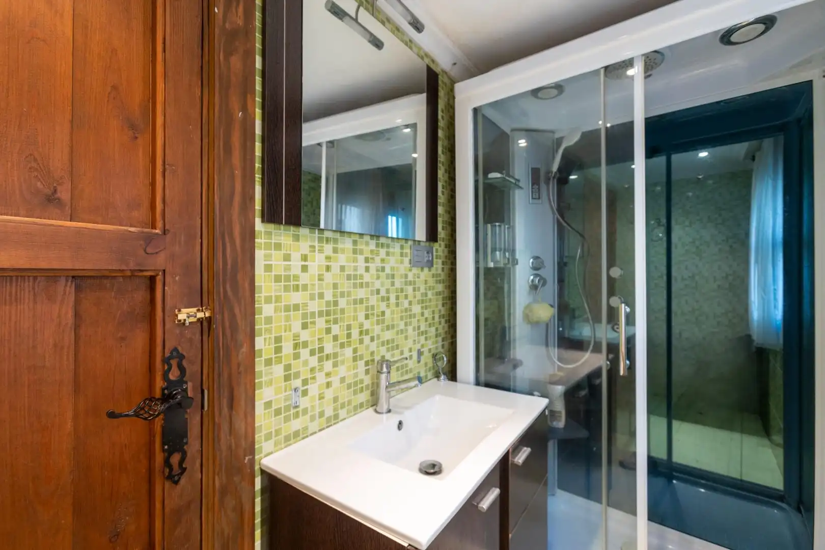 Bathroom of Houses for sale in Almuñécar  with Air Conditioner, Terrace and Furnished