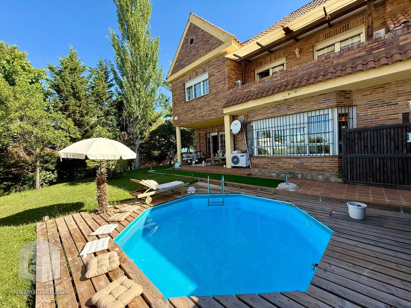 Piscina de Casa o xalet en venda en Villaviciosa de Odón amb Aire condicionat, Calefacció i Jardí privat