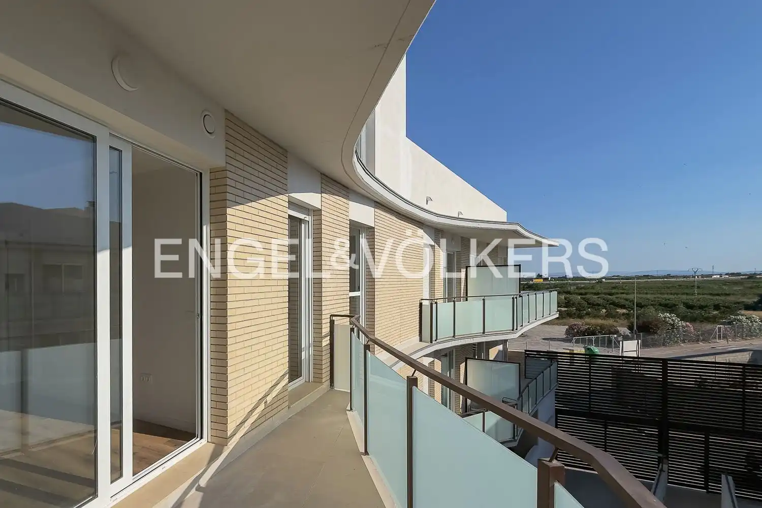 Terraza de Piso de alquiler en Alginet con Calefacción, Terraza y Trastero