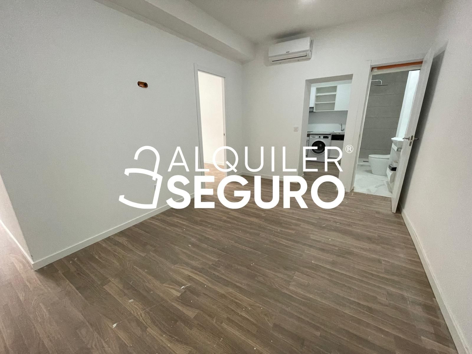 Bedroom of Flat to rent in  Madrid Capital  with Air Conditioner