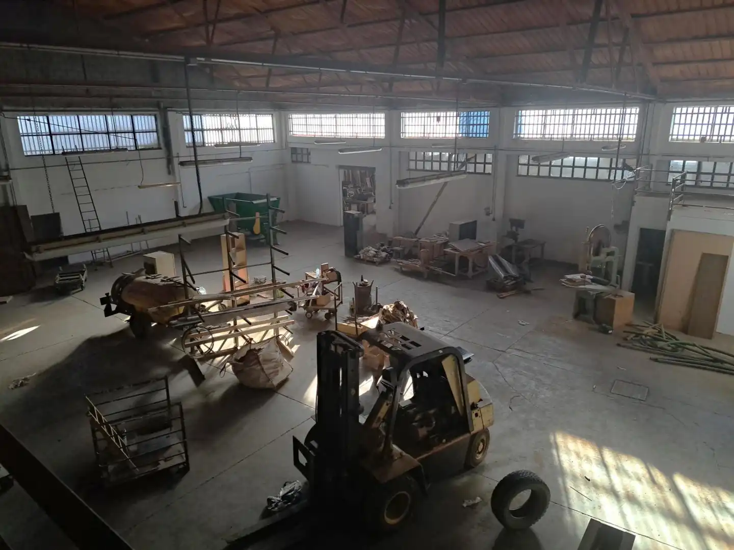 Nave industrial en venta en Requena