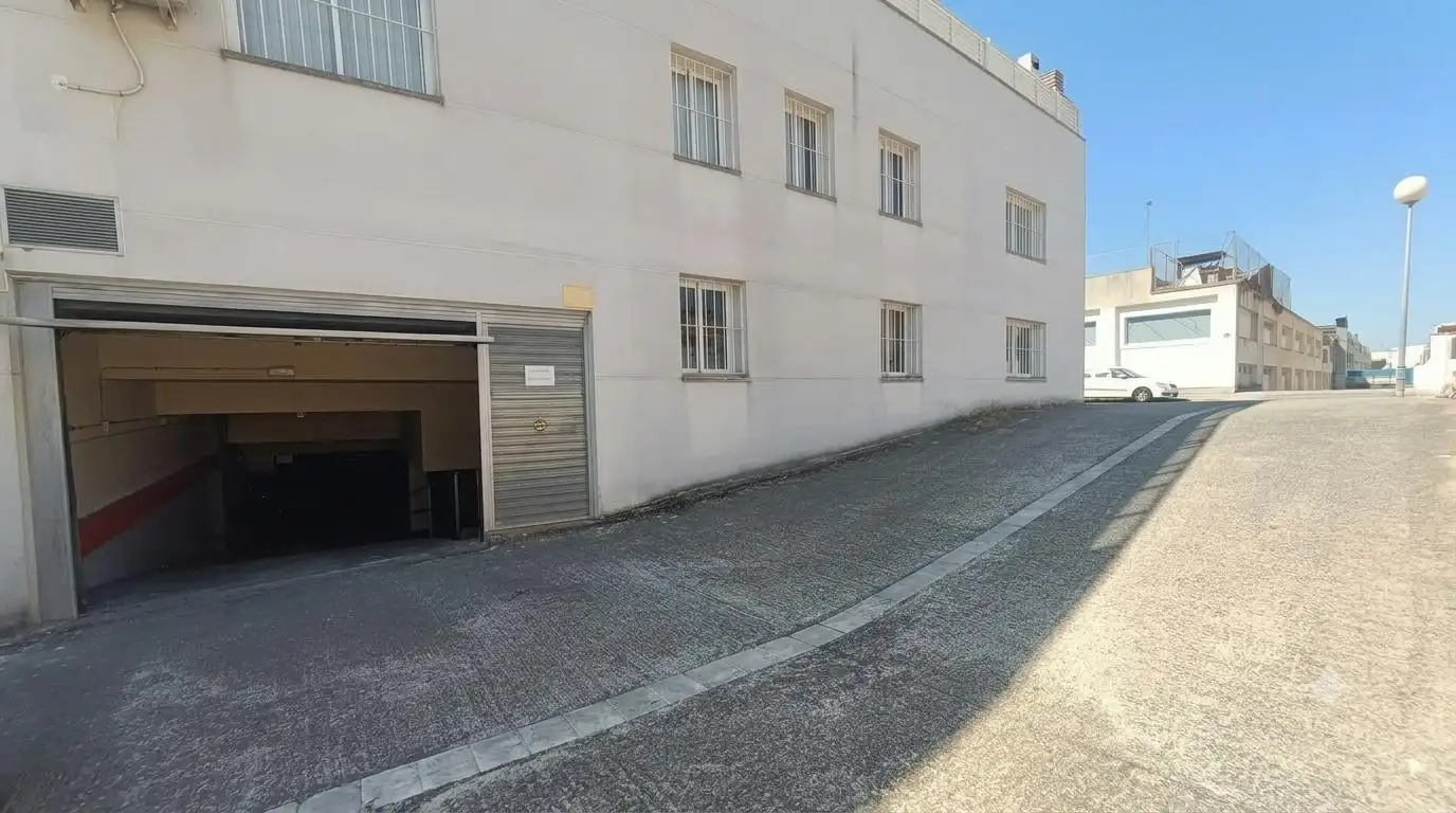 Aparcament de Àtic en venda en Vilanova i la Geltrú amb Calefacció