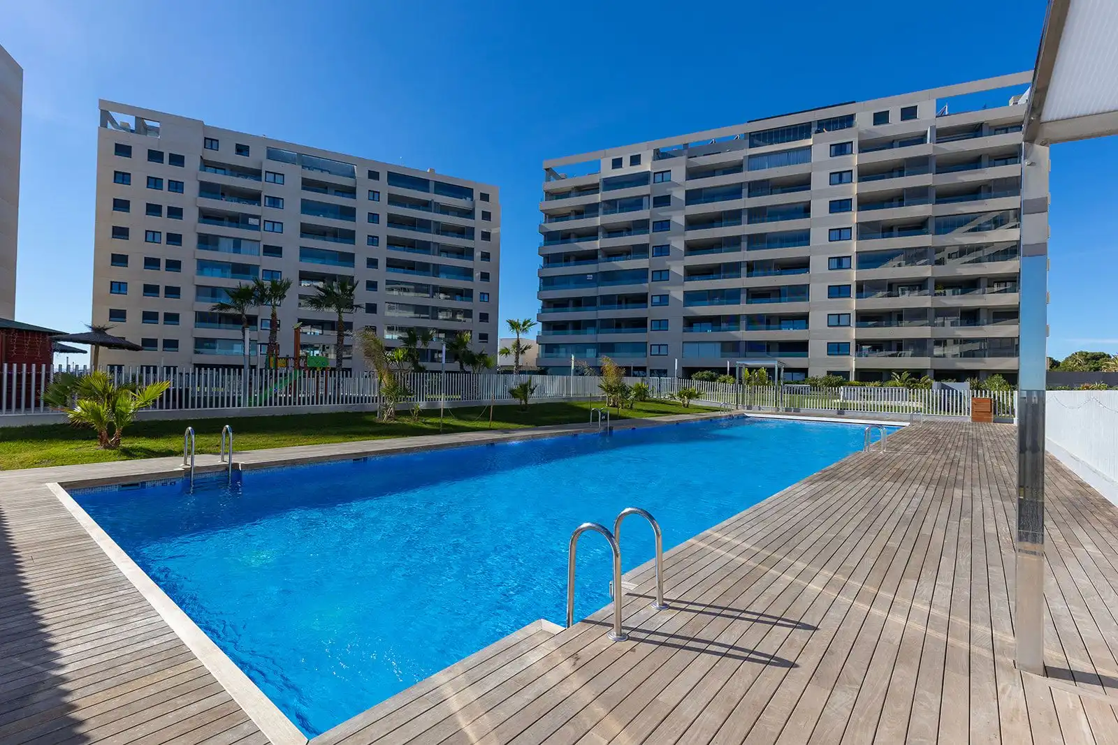 Apartament amb terrassa en venda a Calle Crucero, imagen 2