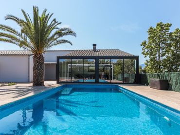 Casa amb piscina en venda a Urbanitzacions