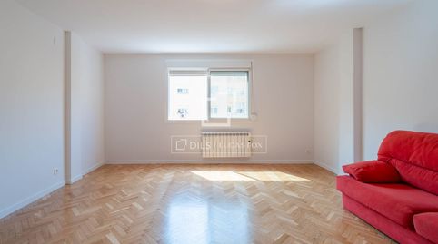 Foto 4 de Piso de alquiler en La Petxina, Valencia Capital