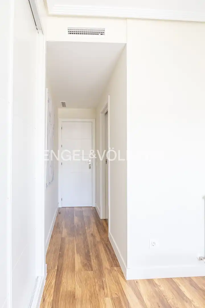 Wohnung zur Miete in San Sebastián de los Reyes mit Klimaanlage, Heizung und Privatgarten