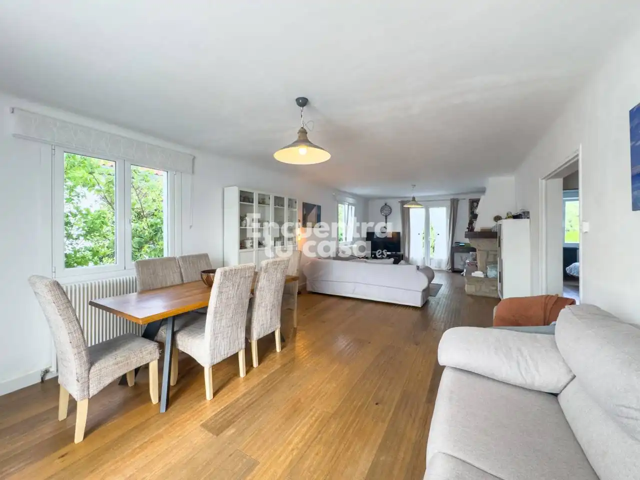 Wohnzimmer von Haus oder Chalet zum Verkauf in Hendaye mit Heizung, Privatgarten und Terrasse