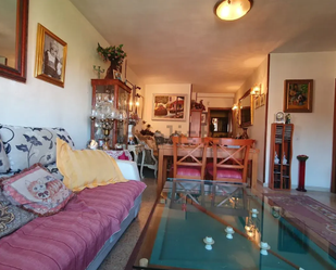 Sala d'estar de Pis en venda en  Madrid Capital amb Calefacció i Terrassa