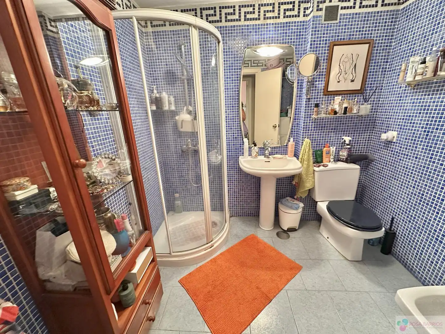 Baño de Piso en venta en Marbella con Aire acondicionado, Terraza y Piscina comunitaria