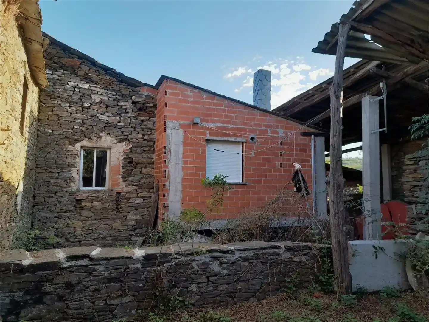 Vista exterior de Pis en venda en O Incio 