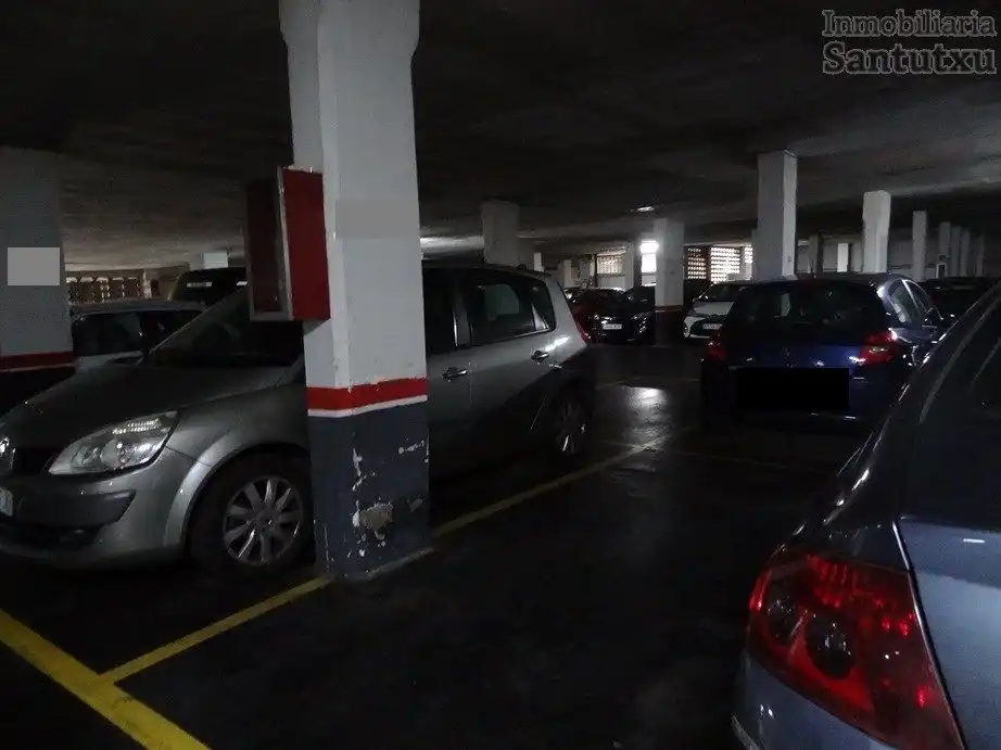 Parkplatz von Garage zum Verkauf in Bilbao 