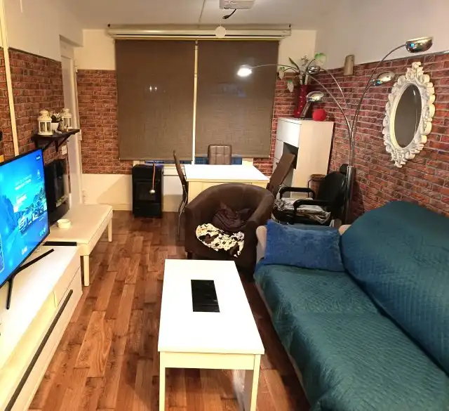 Sala de estar de Casa adosada en venta en Esparreguera con Aire acondicionado, Calefacción y Parquet
