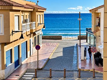 Pis amb piscina en venda a Campello Playa