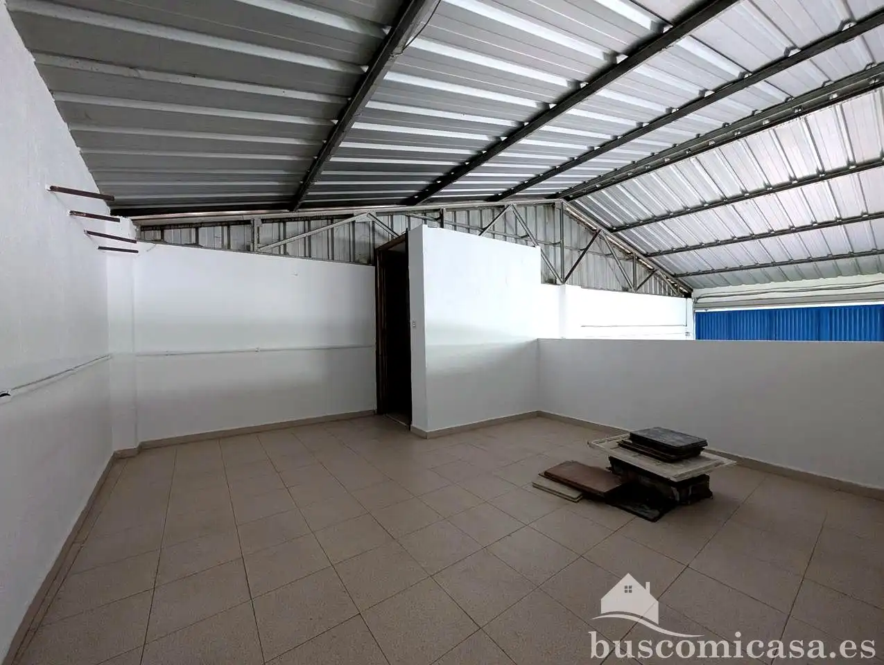 Fabrikhallen zur Miete in Linares